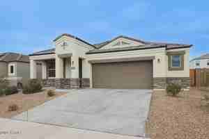 featured image of 30998 W Earll Dr