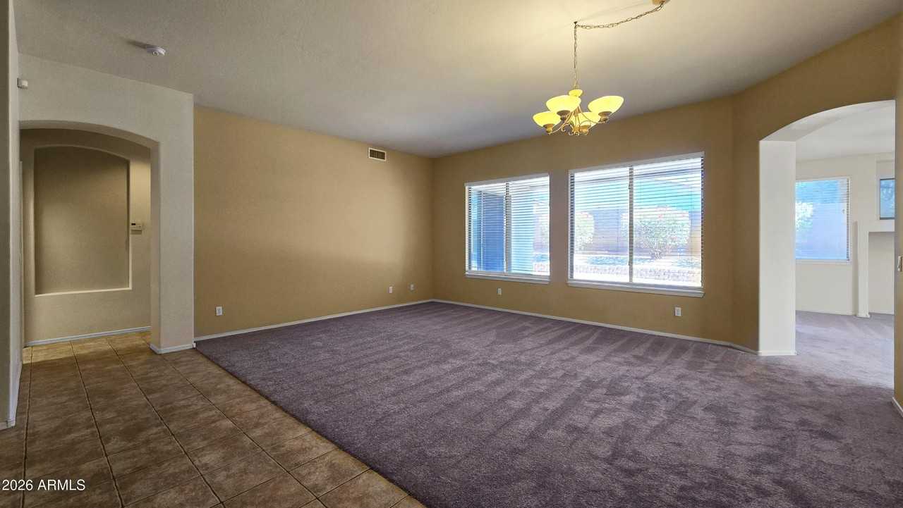 18651 W Sunrise Dr - Photo 3 of 34
