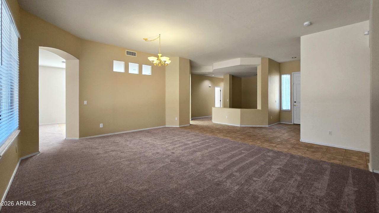 18651 W Sunrise Dr - Photo 4 of 34