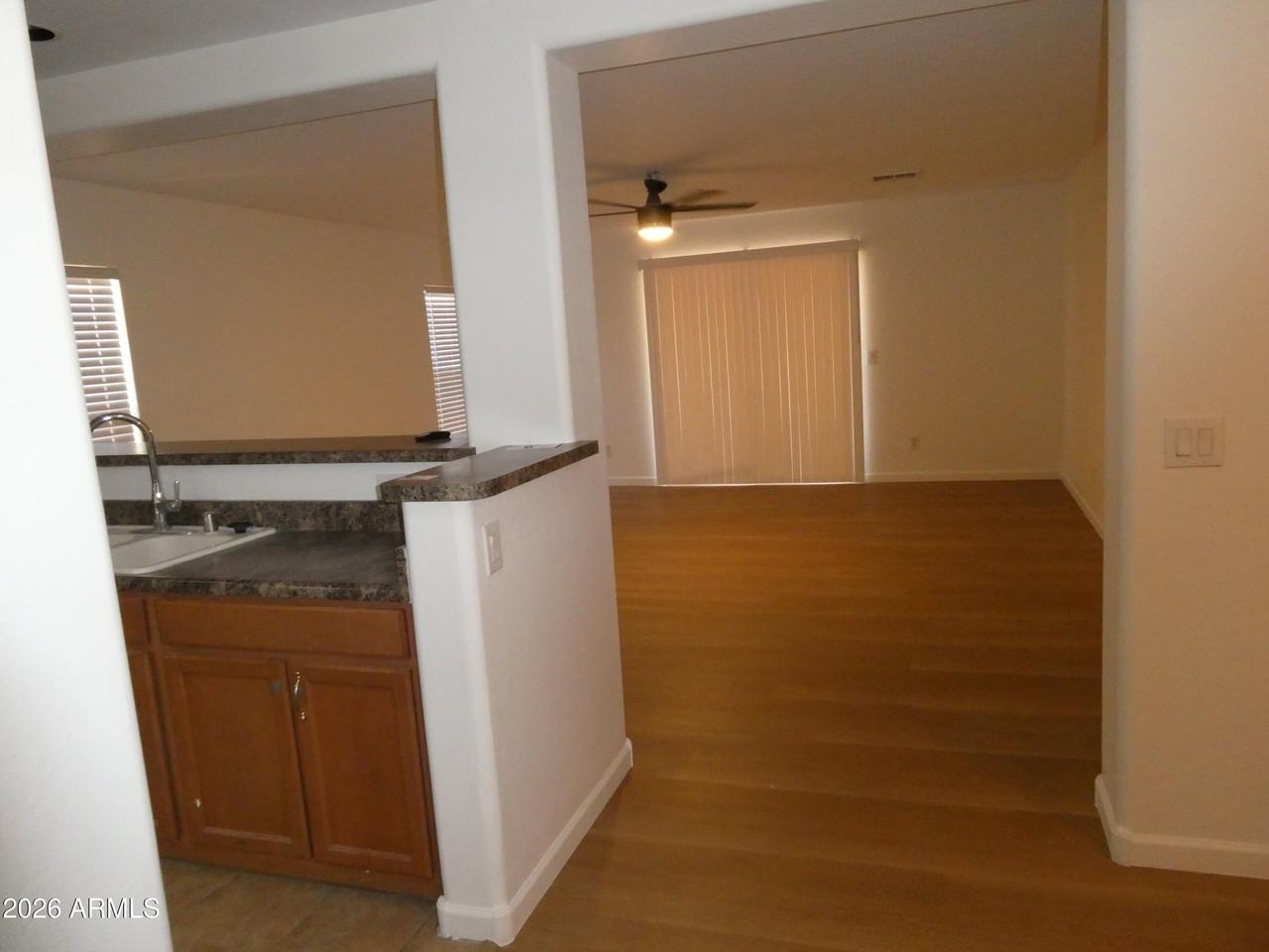 11547 W Schleifer Dr - Photo 2 of 16