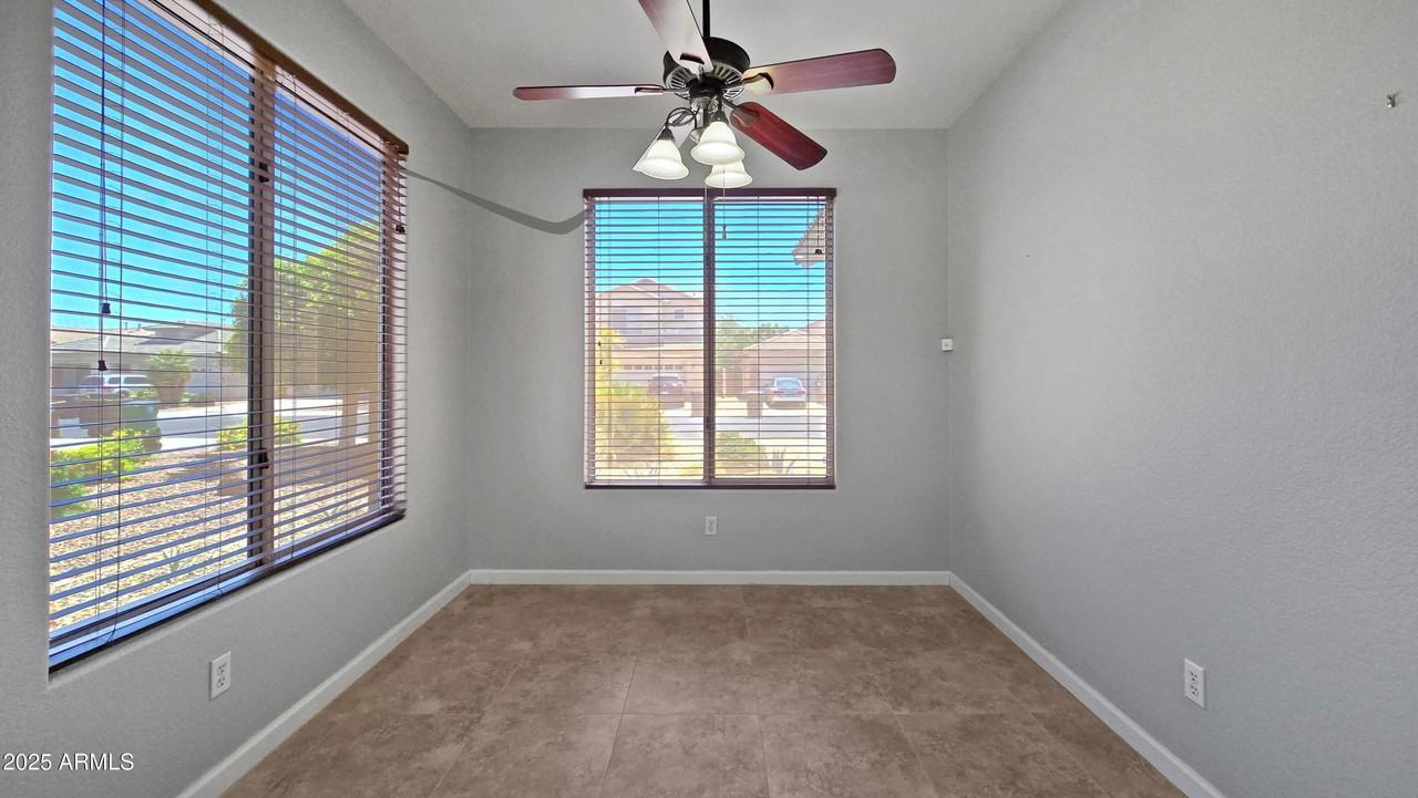 14354 W Weldon Ave - Photo 7 of 25