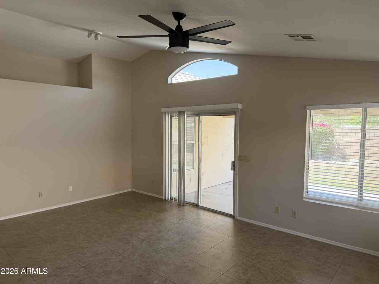 6814 W Louise Dr - Photo 3 of 18