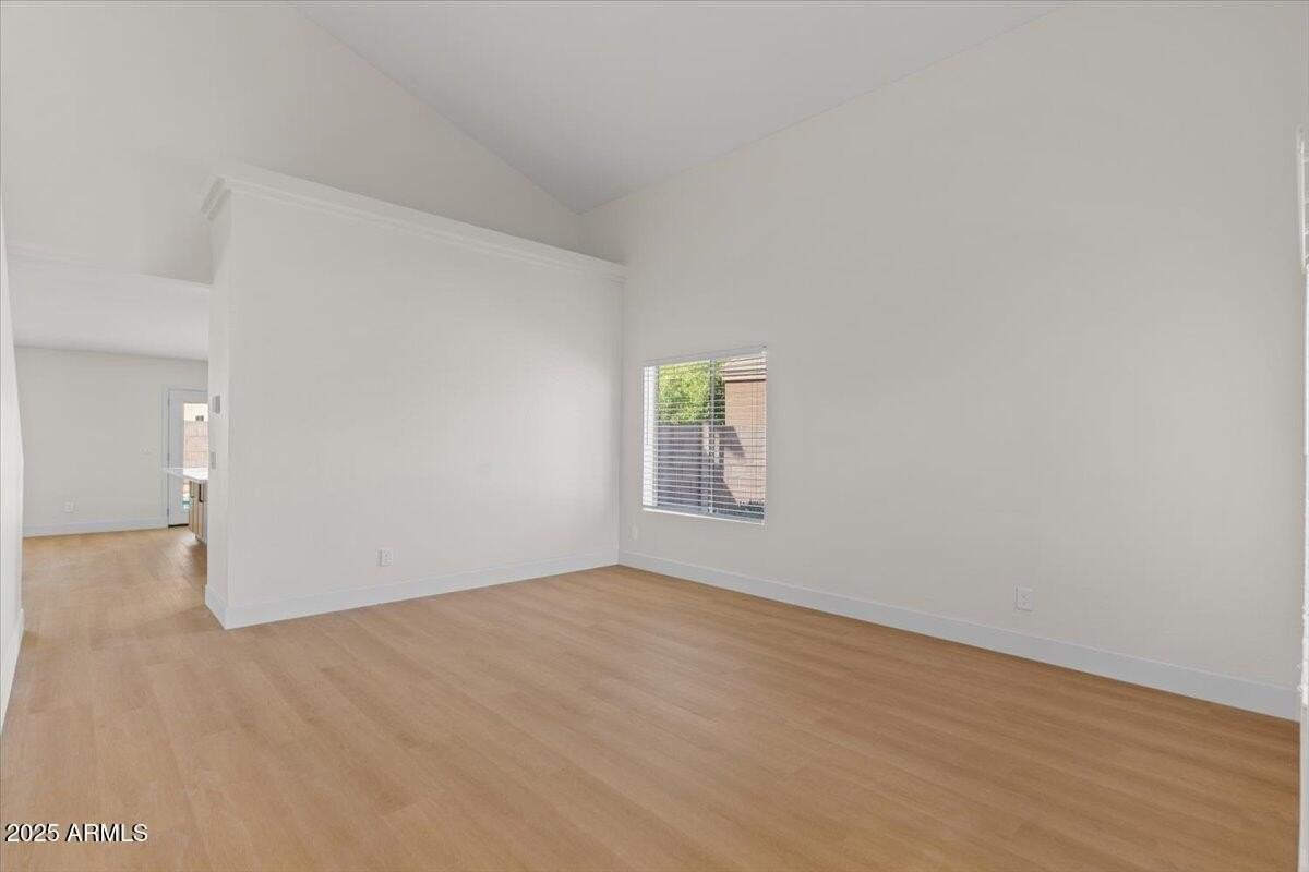 2289 W Hayden Peak Dr - Photo 3 of 38