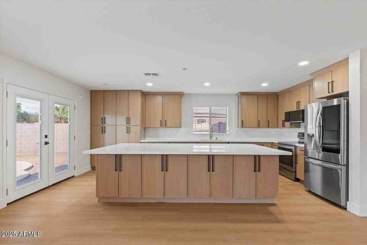 2289 W Hayden Peak Dr - Photo 4 of 38