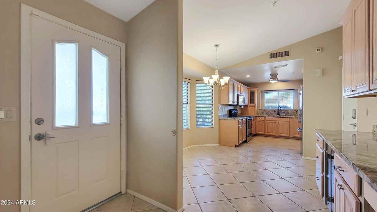 8817 E Dahlia Dr - Photo 3 of 39