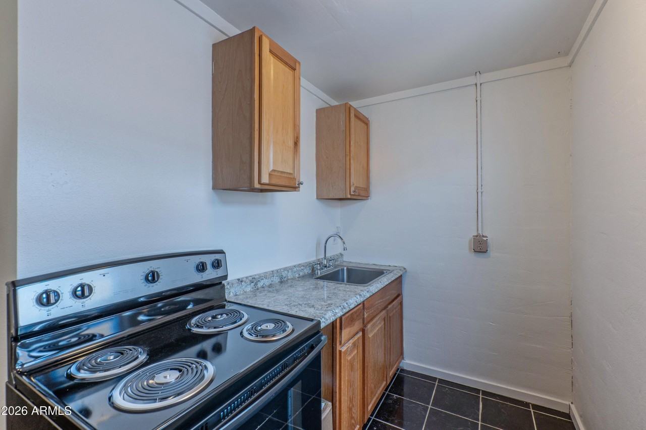 5946 W Myrtle Ave - Photo 2 of 10