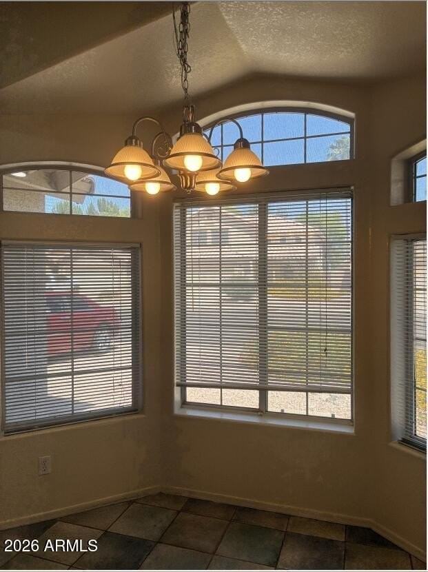 1074 N Saguaro St - Photo 7 of 16
