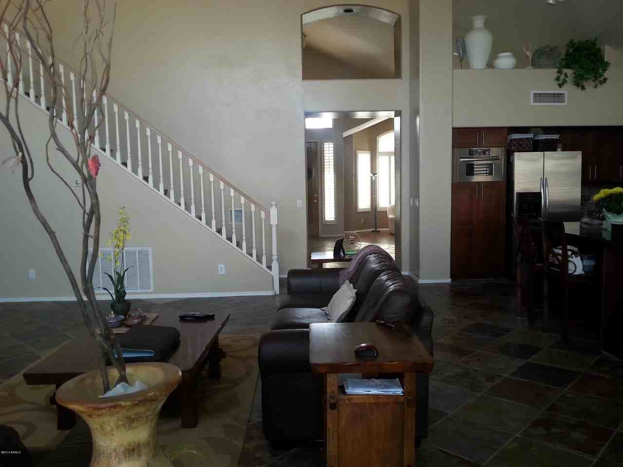 9720 E Davenport Dr - Photo 3 of 15