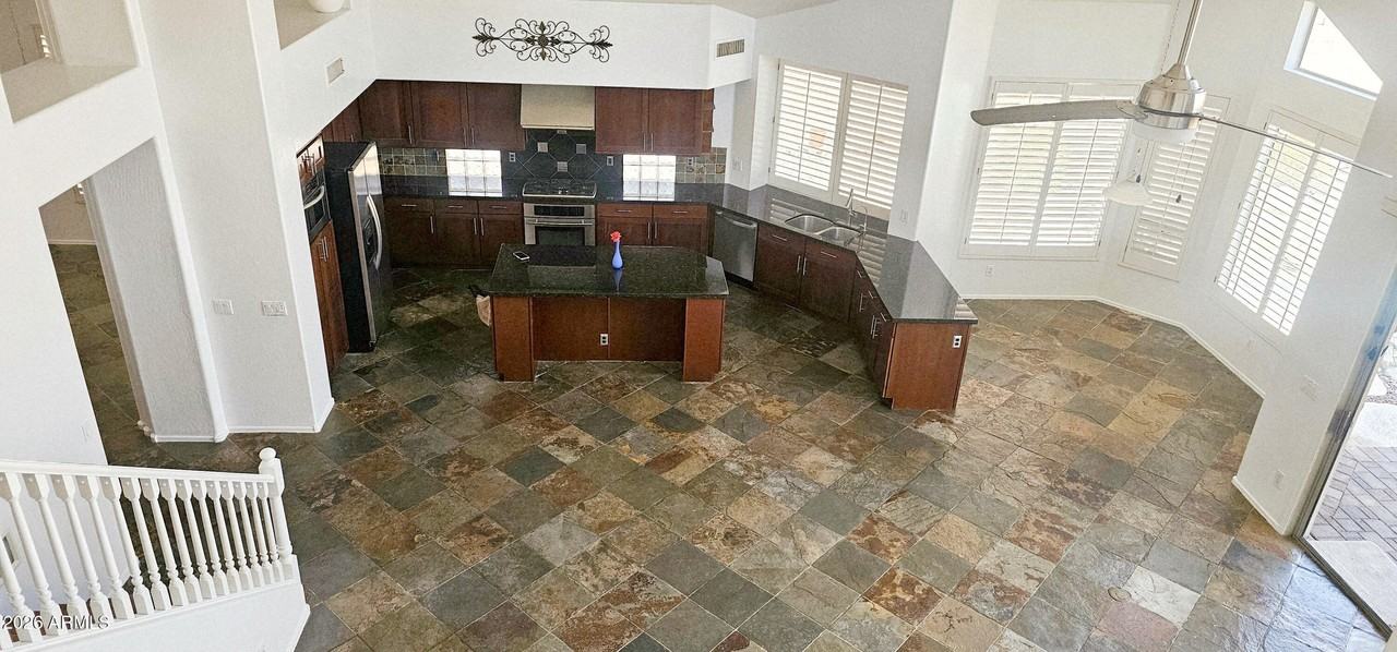 9720 E Davenport Dr - Photo 4 of 15