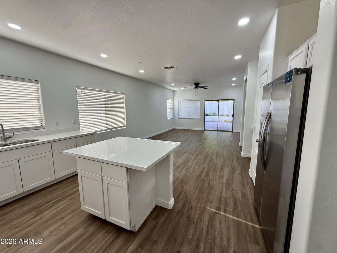 15238 W Custer Ln - Photo 5 of 47