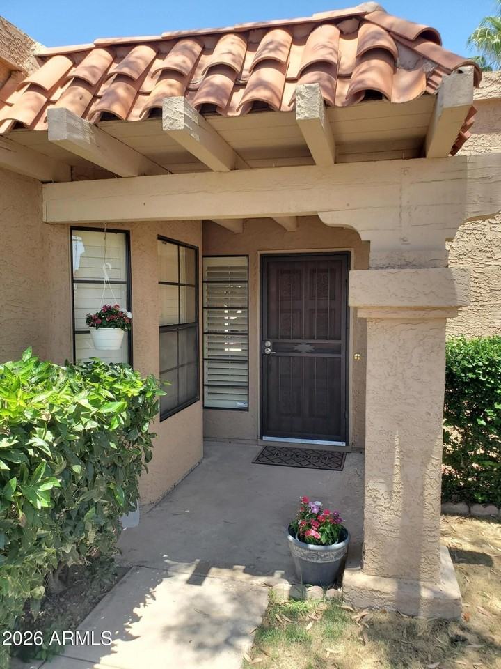 9100 E Winchcomb Dr - Photo 2 of 26