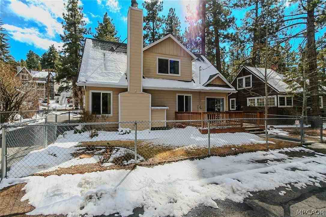 664 Barret Way - Photo 2 of 40