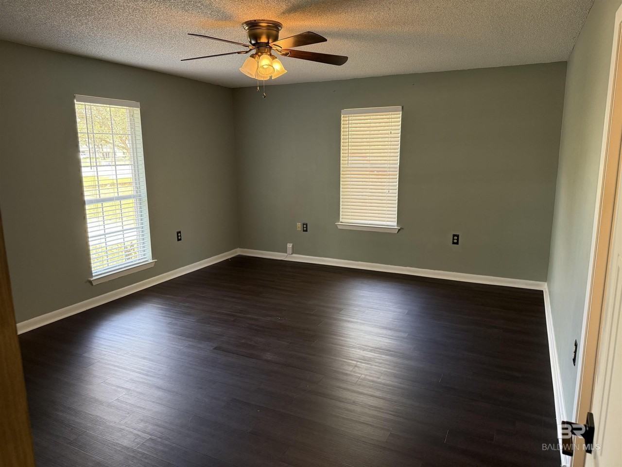 28712 Canal Rd - Photo 6 of 23