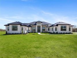 featured image of 4558 Hicks Ln