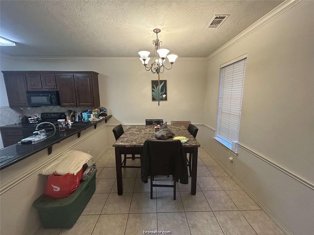 223 Forest Dr - Photo 4 of 16