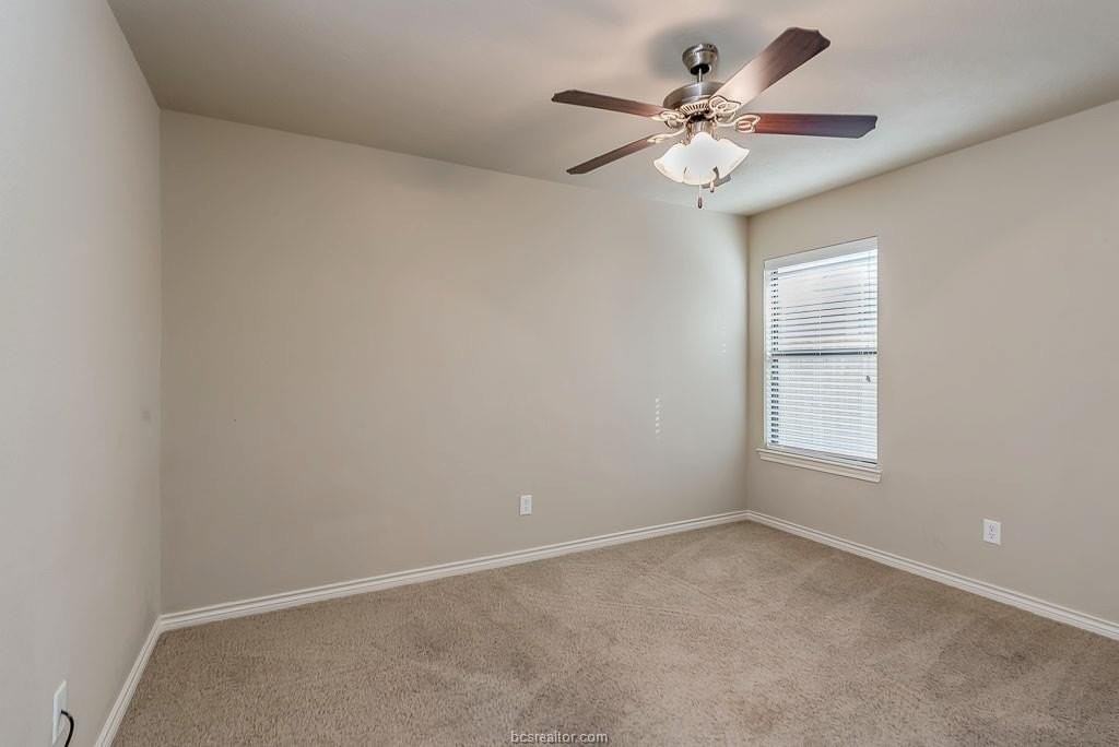 2020 Turning Leaf Dr - Photo 4 of 18