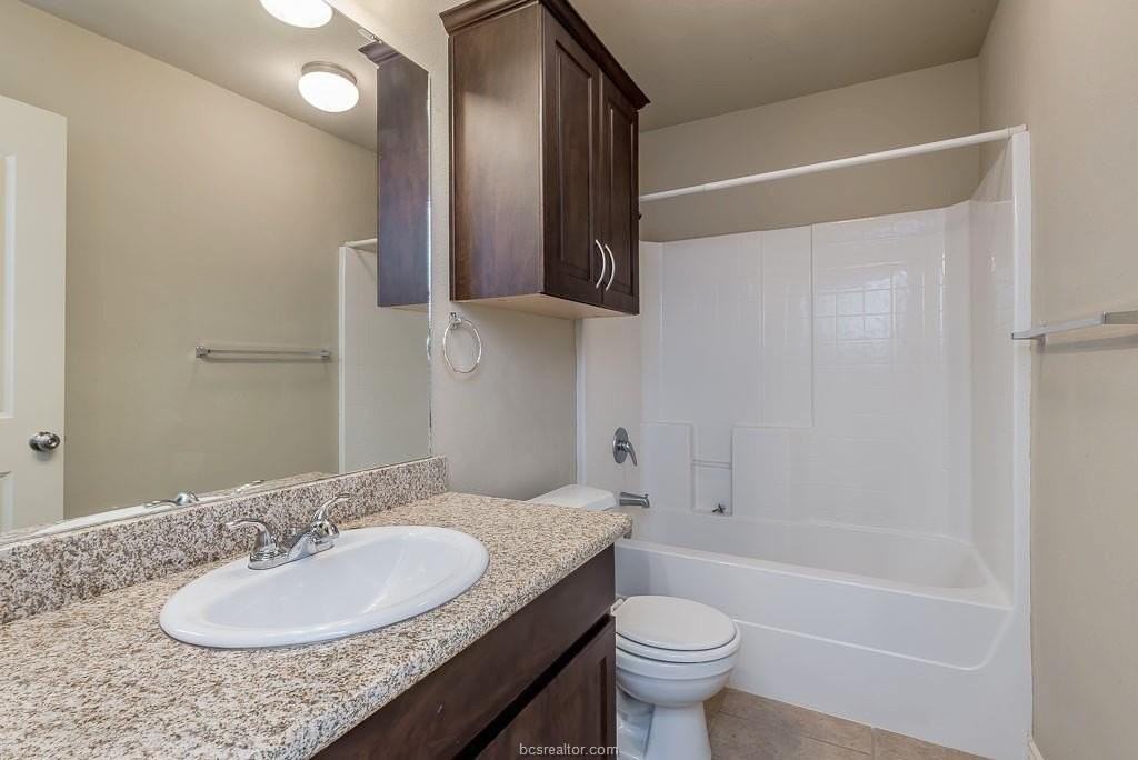 2020 Turning Leaf Dr - Photo 6 of 18