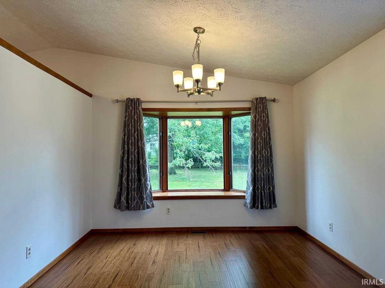 1830 E Thornton Dr - Photo 7 of 33