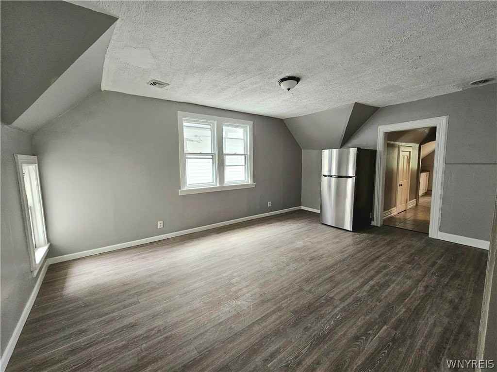 102 17th St - Photo 2 of 10