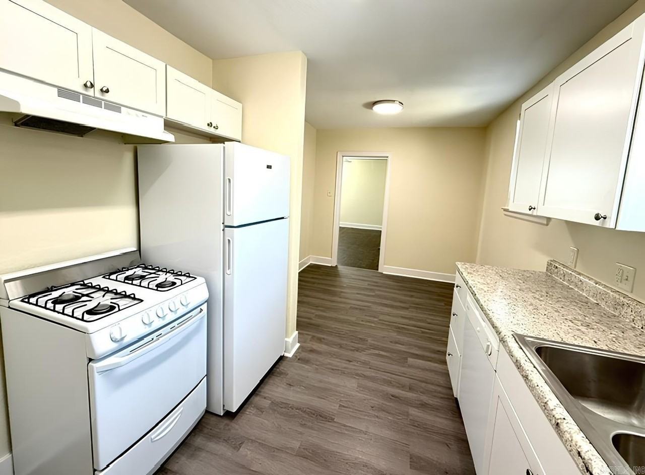 1501 Main St - Photo 4 of 8