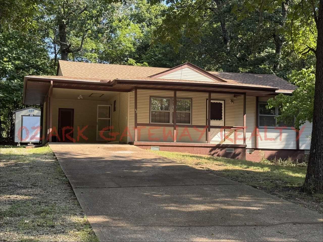 42 Nameoki Dr