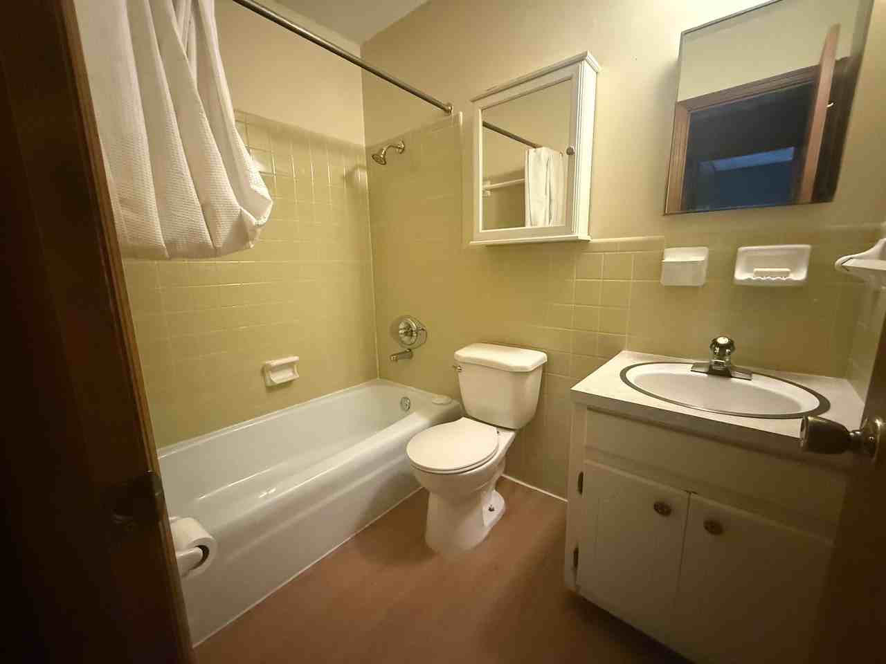 42 Nameoki Dr - Photo 2 of 15
