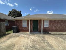 featured image of 506 N Cross St #3