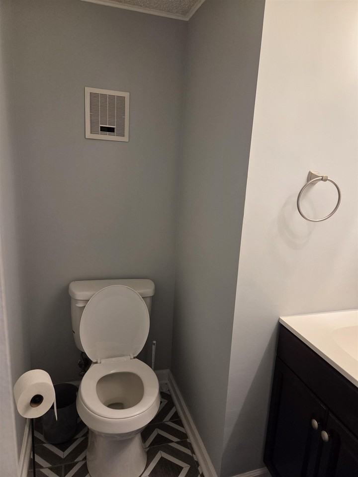 4115 Little River Rd #8E - Photo 4 of 11