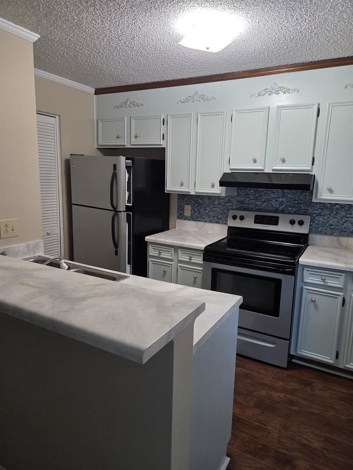 4115 Little River Rd #8E - Photo 5 of 11