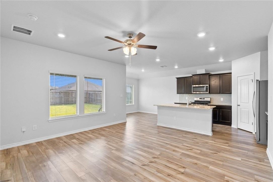 1154 Carnaby St - Photo 2 of 20