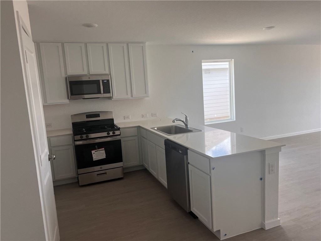 2757 Lannister Ln - Photo 2 of 7
