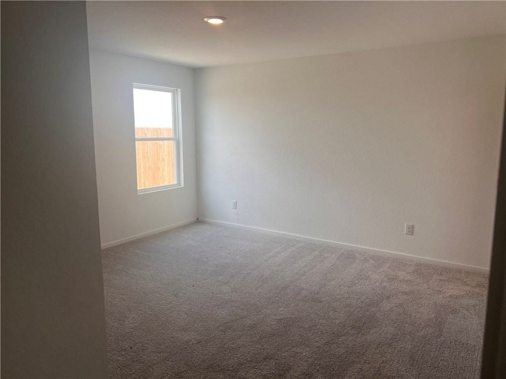 2757 Lannister Ln - Photo 5 of 7