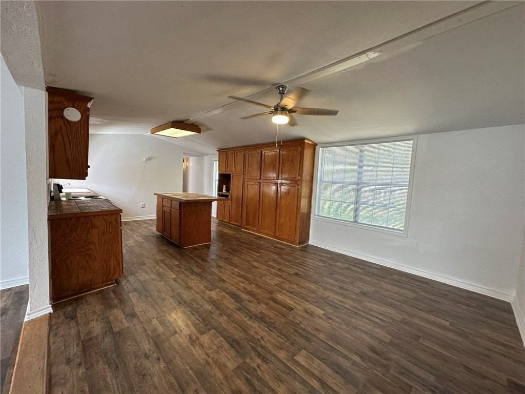 470 Hailey Rd - Photo 4 of 17
