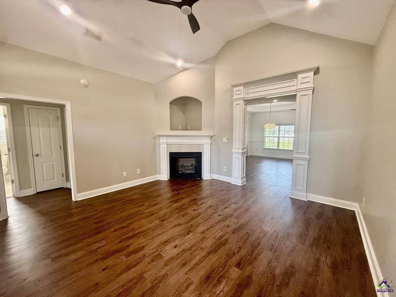 634 Post Oak Way - Photo 2 of 20