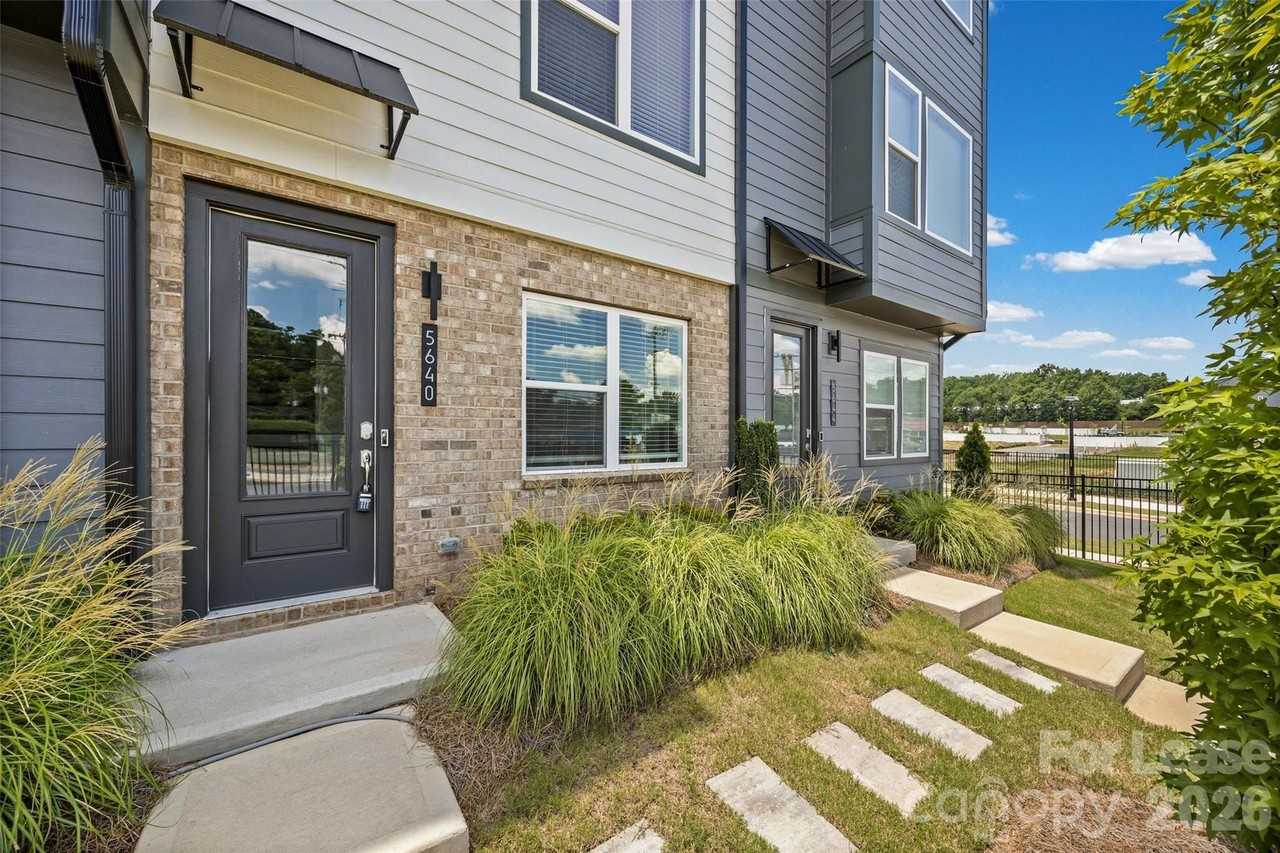5640 Kingspan Dr - Photo 3 of 35