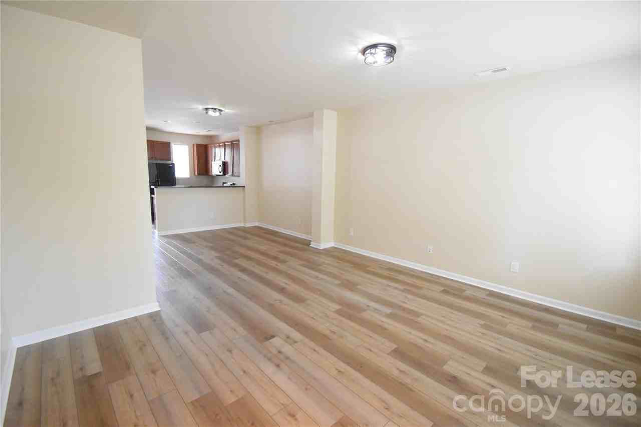 9507 Longstone Ln - Photo 4 of 30