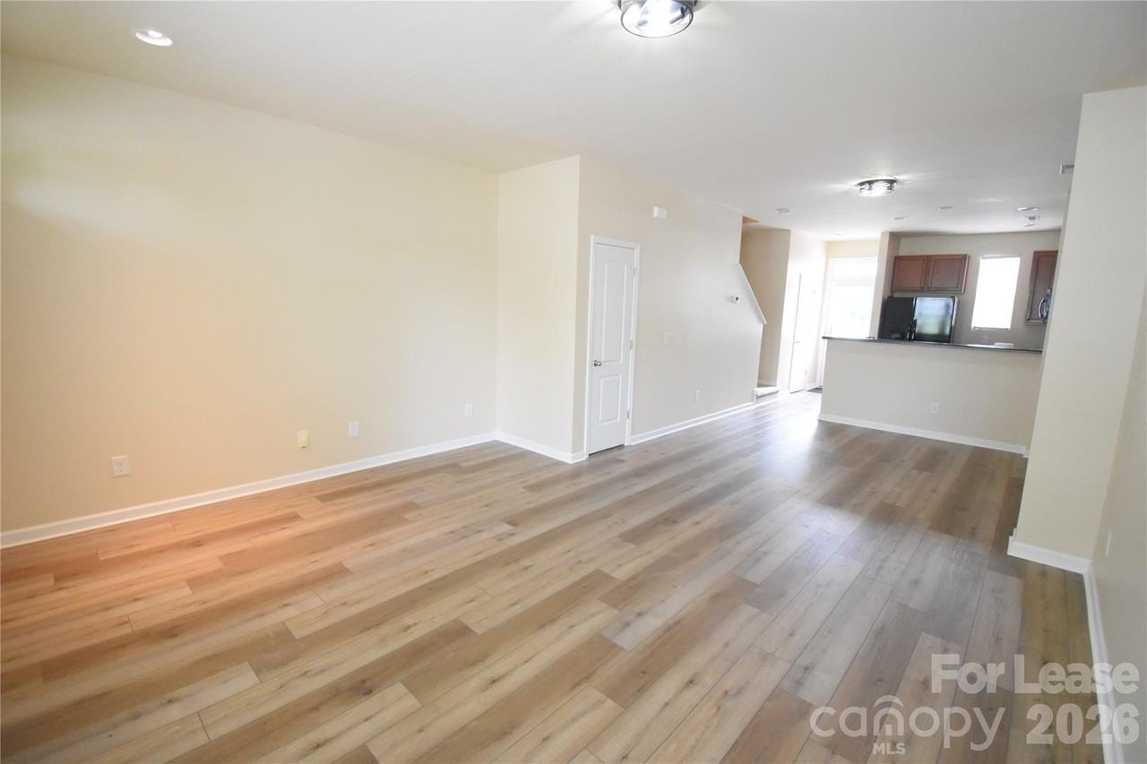9507 Longstone Ln - Photo 6 of 30