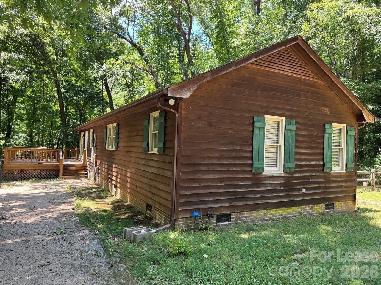 219 Lark Field Dr - Photo 2 of 26