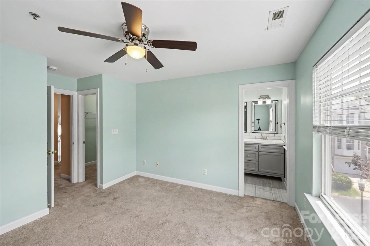 6424 Royal Celadon Way - Photo 4 of 29