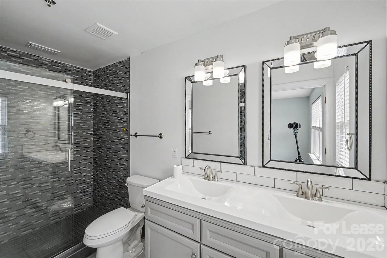 6424 Royal Celadon Way - Photo 5 of 29