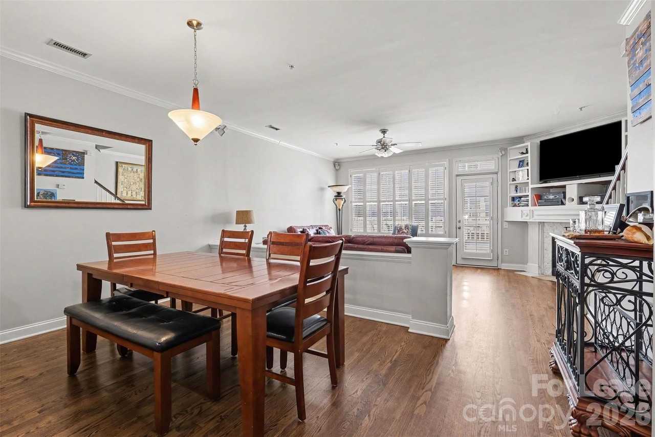 807 Clarkson Mill Ct - Photo 6 of 17