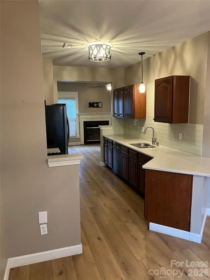 17730 Delmas Dr - Photo 5 of 15