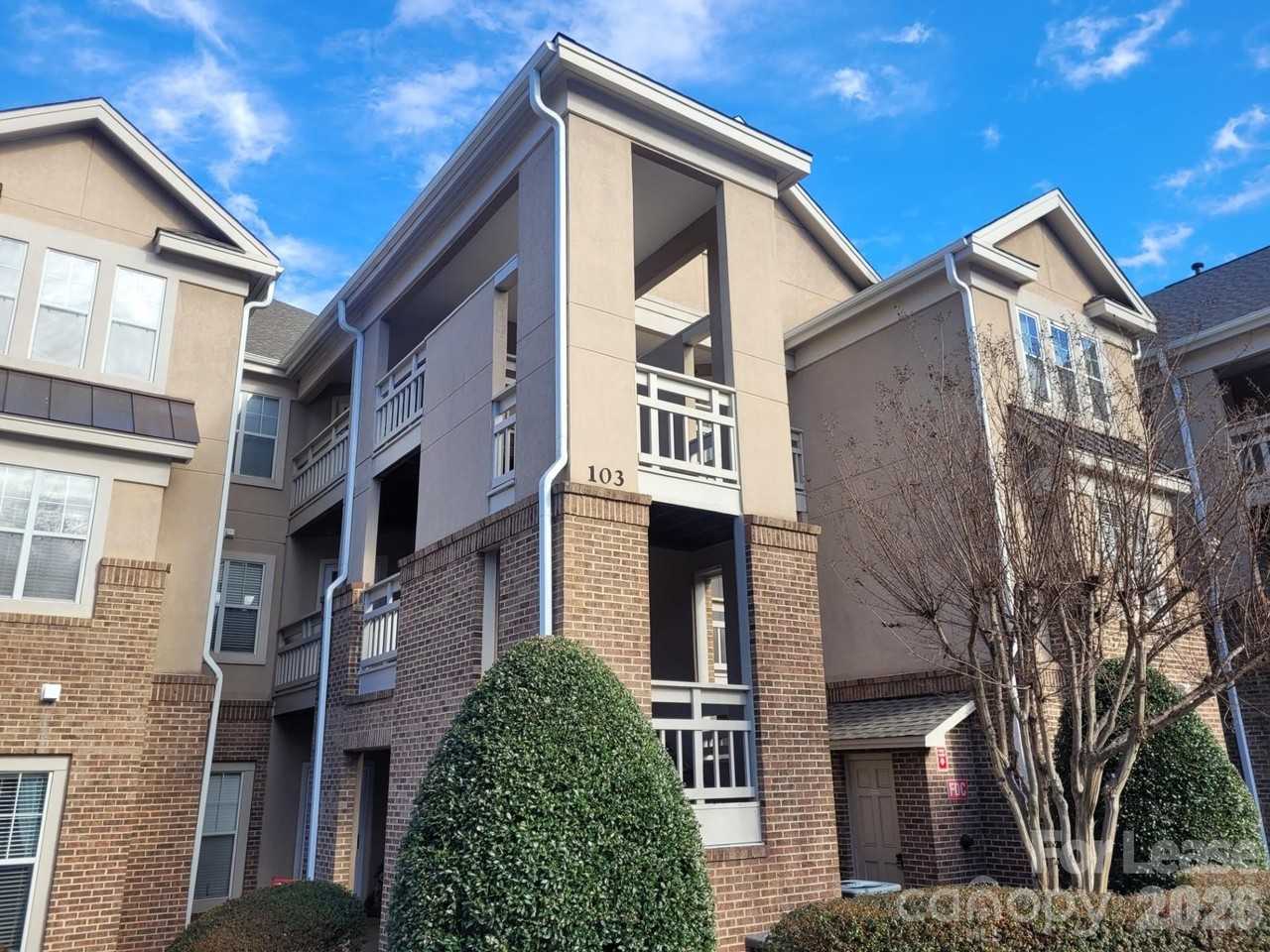103 Pier 33 Dr #208