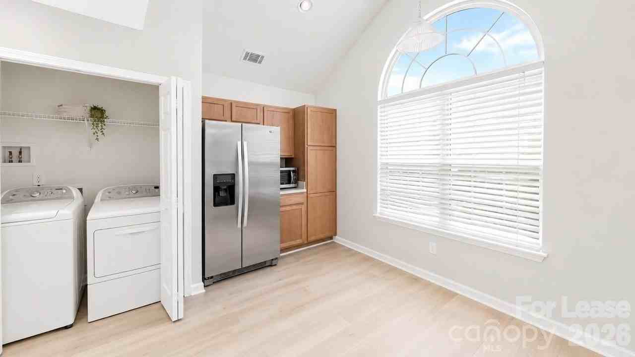 11117 Saintsbury Pl - Photo 5 of 9