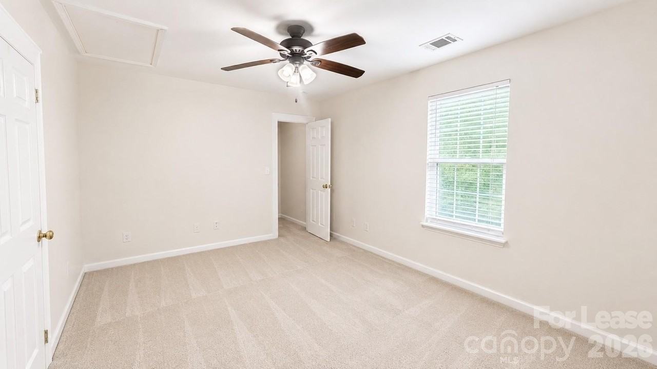 11117 Saintsbury Pl - Photo 6 of 9