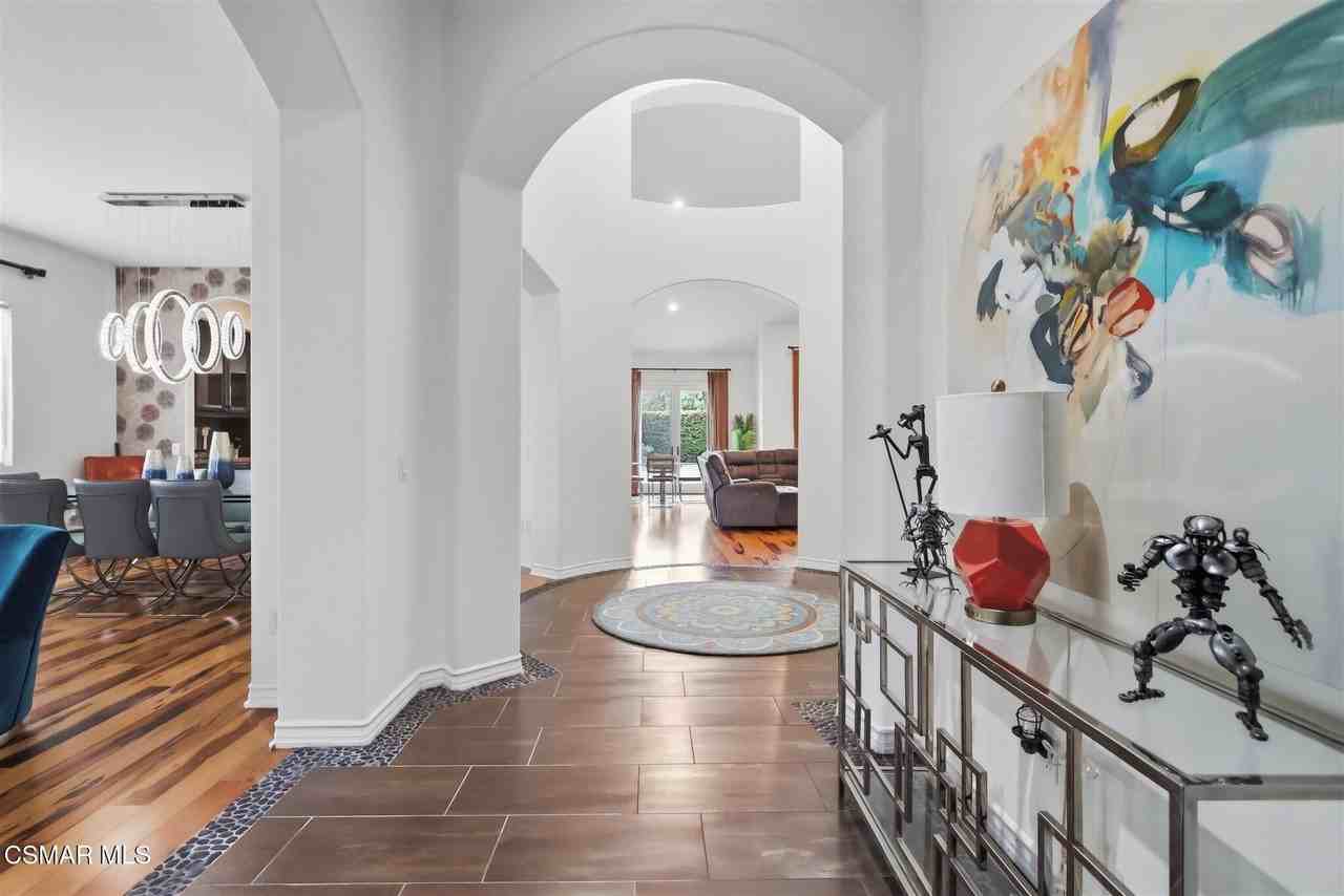 9651 Sagebrush Ave - Photo 5 of 50