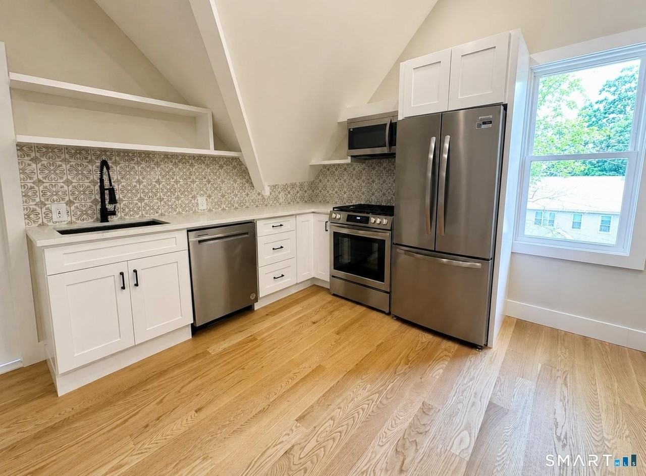 25 Quintard Ave #B - Photo 5 of 13