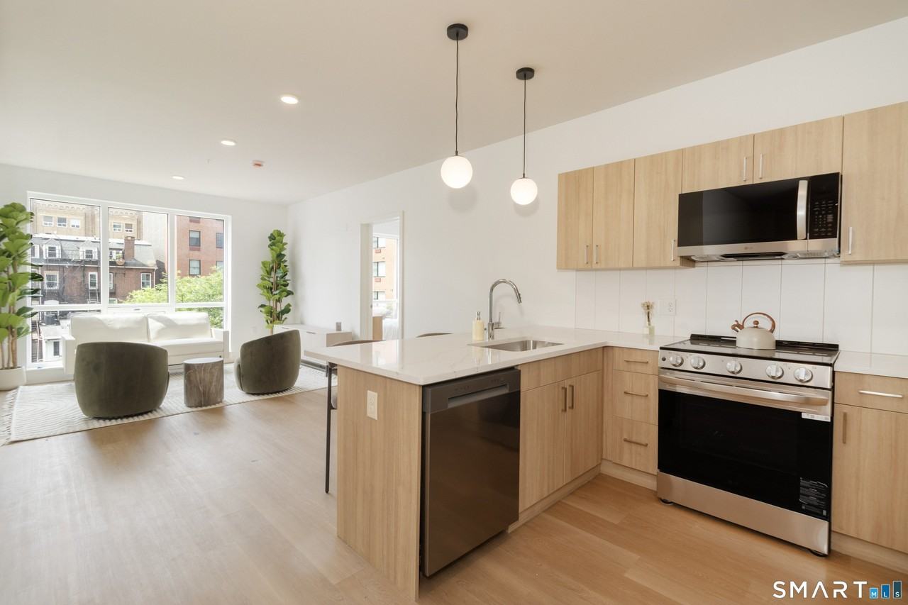 19 Elm St #504