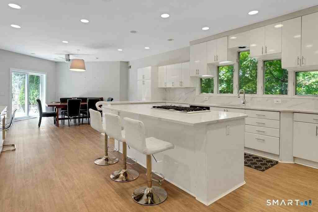 2 Stormy Circle Dr - Photo 6 of 28