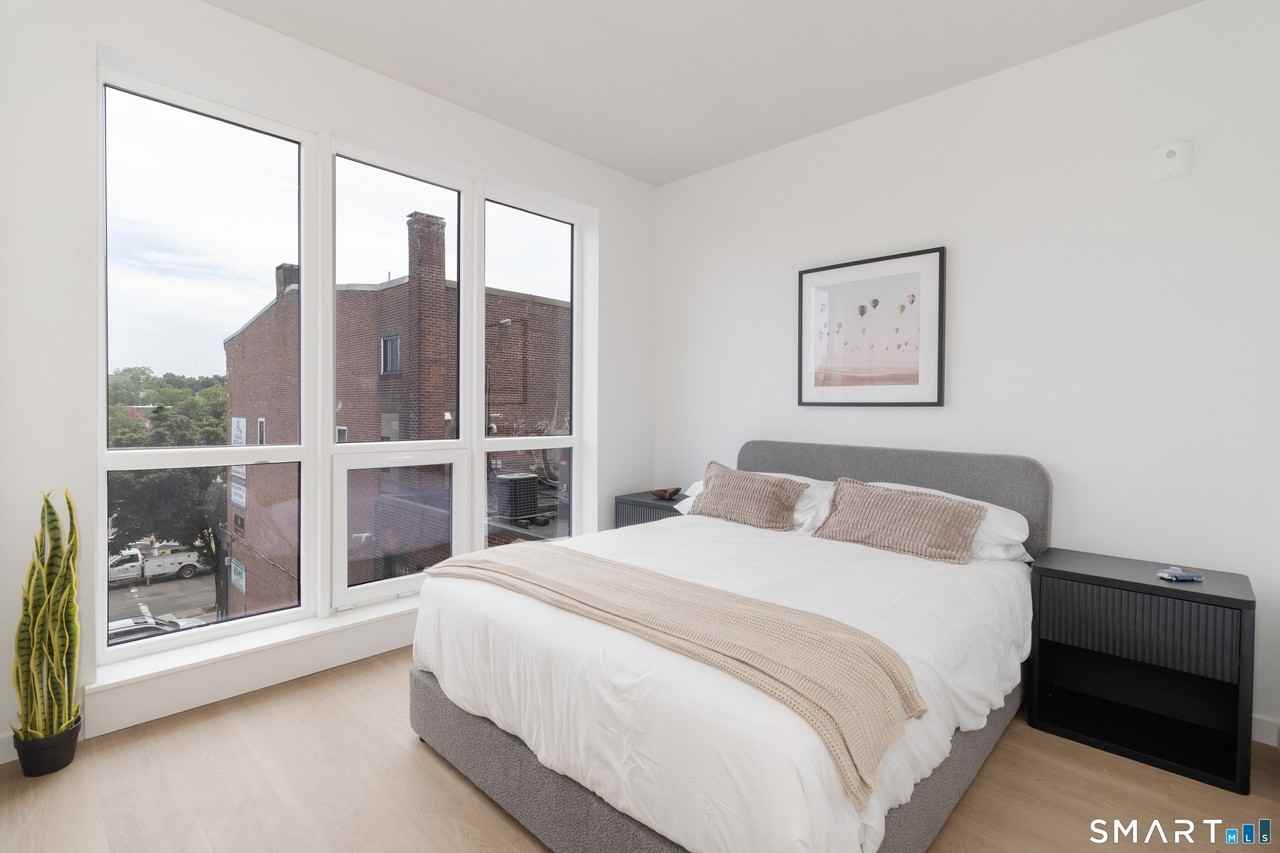 19 Elm St #203